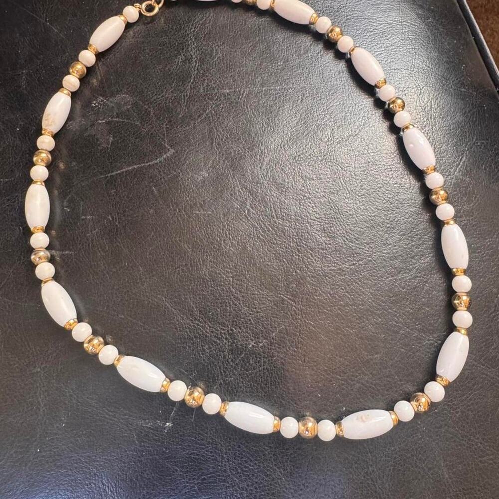 White and gold beaded necklace